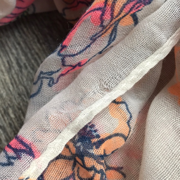 Charlotte Russe infinity scarf NWT - Picture 5 of 5